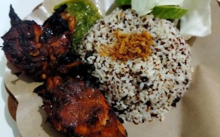 Menggugah Selera dengan Nasi Tutug Oncom: Menyelami Keunikan Kuliner Sumedang yang Menghadirkan Kelezatan Tradisional Tiada Tanding