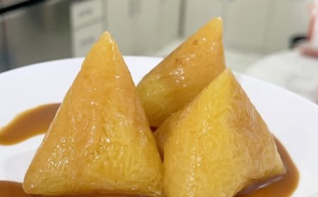 Menggugah Selera Kuliner Tradisional: Menyelami Keunikan Kwecang Khas Kuningan yang Dibuat dari Beras Ketan dan Air Kapur Sirih