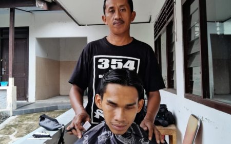 Bermitra dengan Dinsos, Tukang Cukur di Banyuwangi Rutin Beri Layanan Gratis Bagi Lansia, Difabel, hingga ODGJ