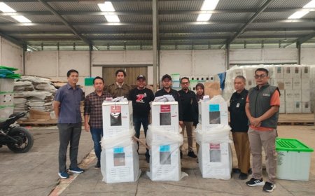 KPU Banyuwangi Lakukan Pengosongan Kotak Suara Pilkada 2024