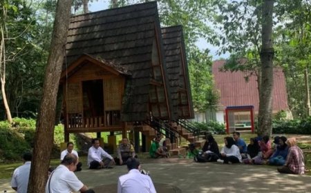 Situ Mustik: Pesona Alam Asri dan Keindahan Jembatan Gantung di Tengah Kota Banjar