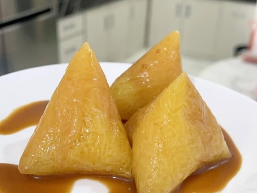 Menggugah Selera Kuliner Tradisional: Menyelami Keunikan Kwecang Khas Kuningan yang Dibuat dari Beras Ketan dan Air Kapur Sirih