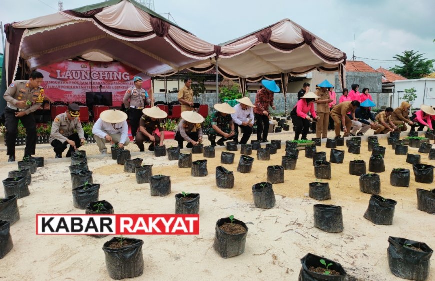 Polres Sampang Launching Penguatan Program Pekarangan Pangan Lestari Melalui Pendekatan Terintegrasi dan Berkelanjutan