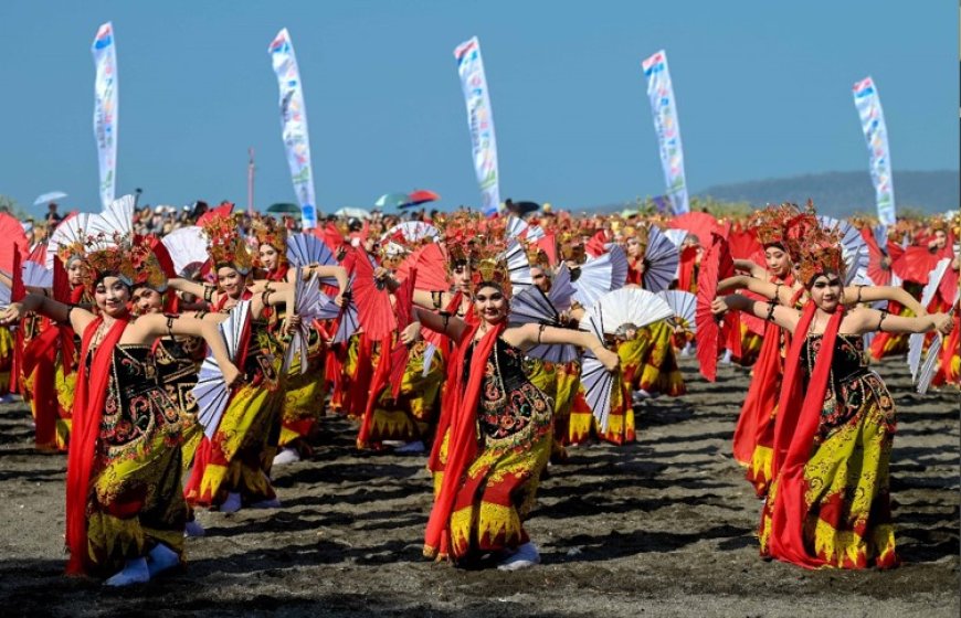 Gandrung Sewu dan Banyuwangi Ethno Carnival Kembali Masuk Kalender Kharisma Event Nusantara Kemenpar