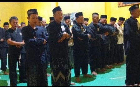 Kuatkan Persaudaraan, SH Terate Sukowono Salat Taraweh Bersama