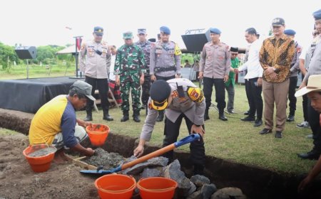 Kapolresta Banyuwangi Letakan Batu Pertama Pembangunan Gedung Aula Brimob Kompi 4 Batalyon B Pelopor Sat Brimoda Jawa Timur