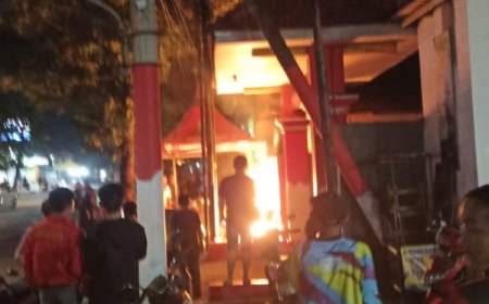 Apes, Warung Kopi Milik Lansia di Situbondo Terbakar
