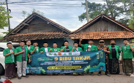 GP Ansor Banyuanyar Bersama Banom NU Probolinggo Bagi-bagi Takjil Gratis