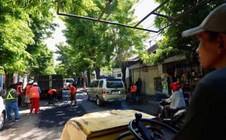 Pastikan Kelancaran dan Kenyamanan Arus Mudik Lebaran, Banyuwangi Genjot Perbaikan Jalan Berlubang