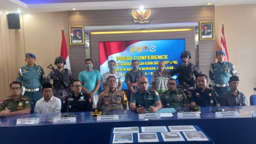 Tim Second Fleet Quick Response Lanal Banyuwangi Tangkap Empat Orang Pengebom Ikan