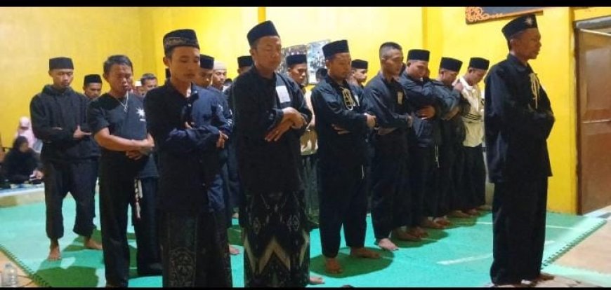 Kuatkan Persaudaraan, SH Terate Sukowono Salat Taraweh Bersama