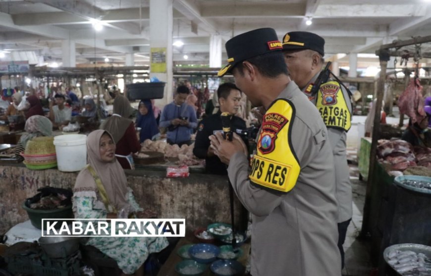 Cek Harga Bahan Pokok Dibulan Puasa, Kapolres Sampang Dan Satgas Pangan Turun Langsung Kepasar Srimagunan