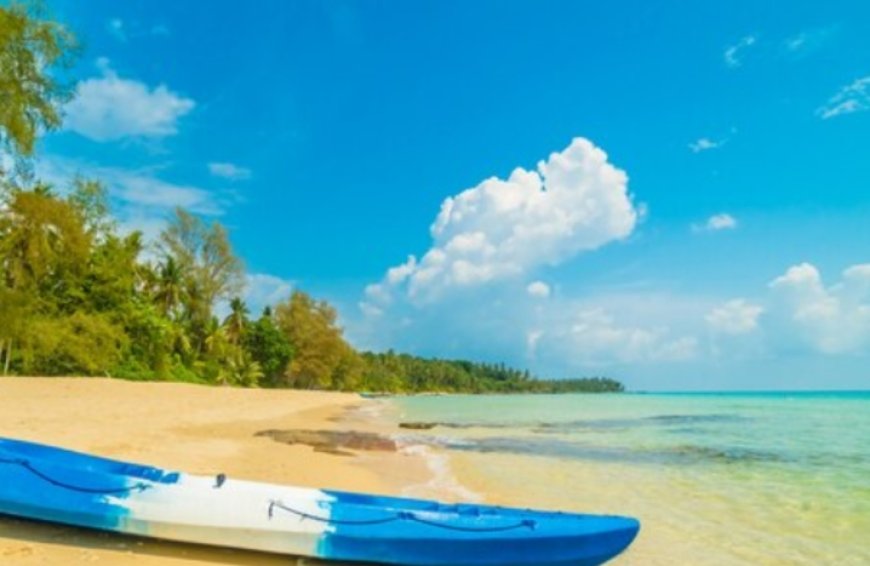 Pantai Selatan Cipatujah: Surga Tersembunyi dengan Pesona Pasir Besi yang Unik