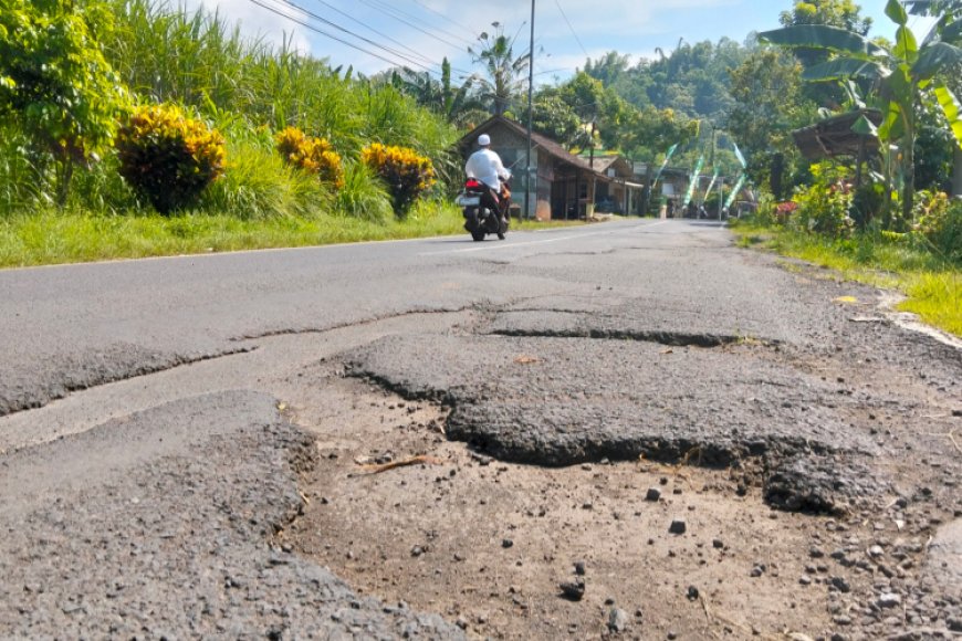 Jalan Lembengan Mulai Rusak, Aktivis: Bupati Gus Fawait Harus Respon Cepat