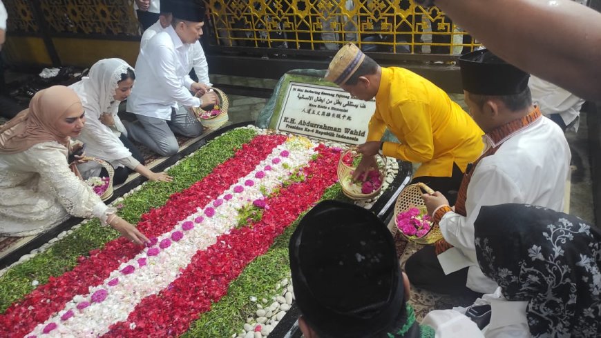 Safari Ramadan, Menteri ESDM Ziarah Makam Pendiri NU