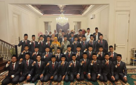 Pemprov Jatim Pelopori Beasiswa S1 Hingga ke Luar Negeri