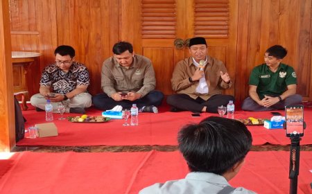 Bupati Mas Rio Usulkan Nama Baru Pendopo Situbondo, saat Dialektika Bersama Guru Sejarah