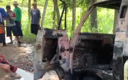 Mobil Terbakar di Tengah Perjalanan, Pemilik Selamat
