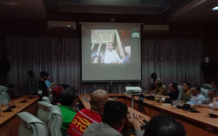 Meski di Jakarta, Bupati Jember temui  Masa Aksi Angkutan Online Via Daring.