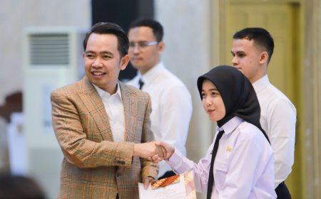 Bupati Jember Serahkan SK Kepada 228 CPNS Formasi 2024