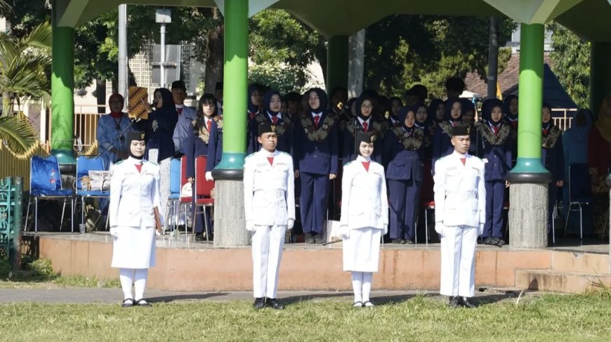 Bupati Bondowoso Soroti Potensi Cyberspace dan Pendidikan Digital saat Hardiknas 2025