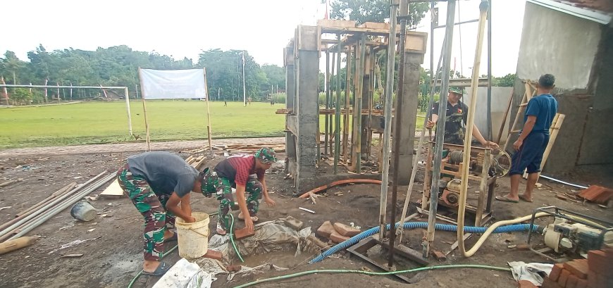 Kerapkali Kesulitan Air Bersih , Warga Kalisat Jember Dapat Bantuan Sumur Bor dari TNI.