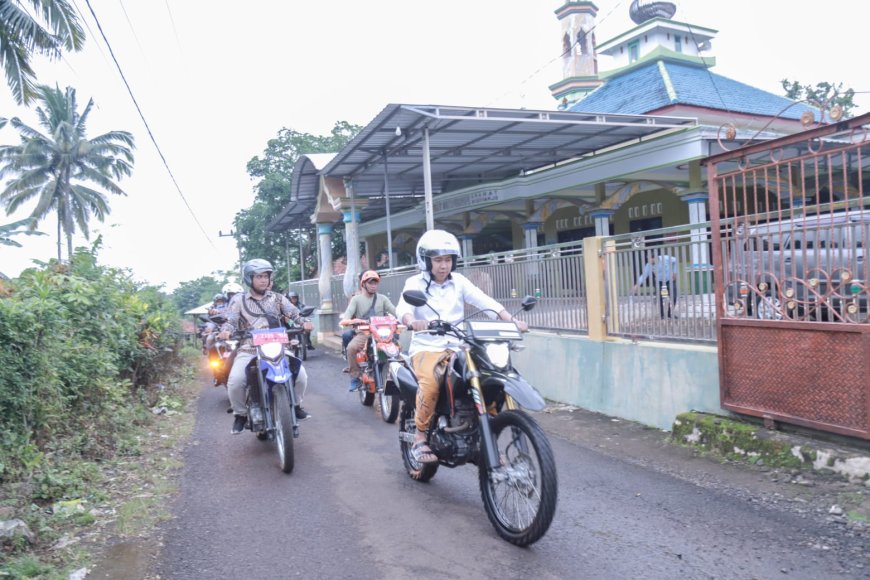 Dekatkan Pelayanan Ke Masyarakat , Bupati Jember Bermalam Di Desa Menggunakan Tenda Setiap Pekan.