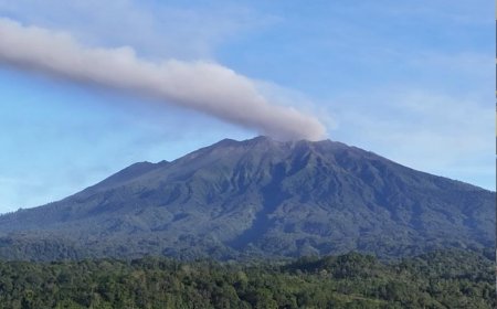 Gunung Raung Erupsi, Bupati Ipuk Minta Masyarakat Banyuwangi Tetap Tenang