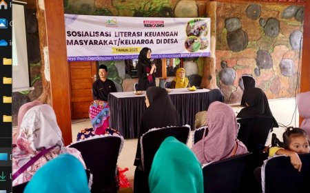 Hindari Risiko Jerat Pinjol, Bupati Ipuk Ajak Ibu-Ibu Desa di Banyuwangi Bijak Kelola Keuangan