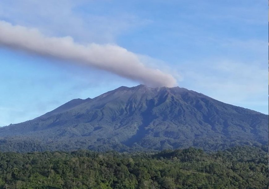 Gunung Raung Erupsi, Bupati Ipuk Minta Masyarakat Banyuwangi Tetap Tenang