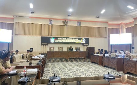 Pansus Gabungan Komisi II dan III DPRD Banyuwangi Finalisasi Pembahasan Raperda Perubahan Perda PDRD