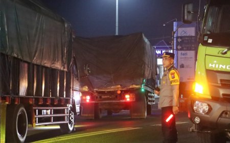 Kapolresta Banyuwangi Turun Langsung Atur Lalin, Urai Kepadatan di Pelabuhan Ketapang