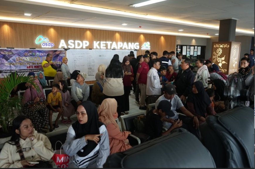 KMP Tunu Pratama Jaya Tenggelam, Bupati Ipuk Kerahkan Fasilitas Bantu Evakuasi dan Tindakan Medis