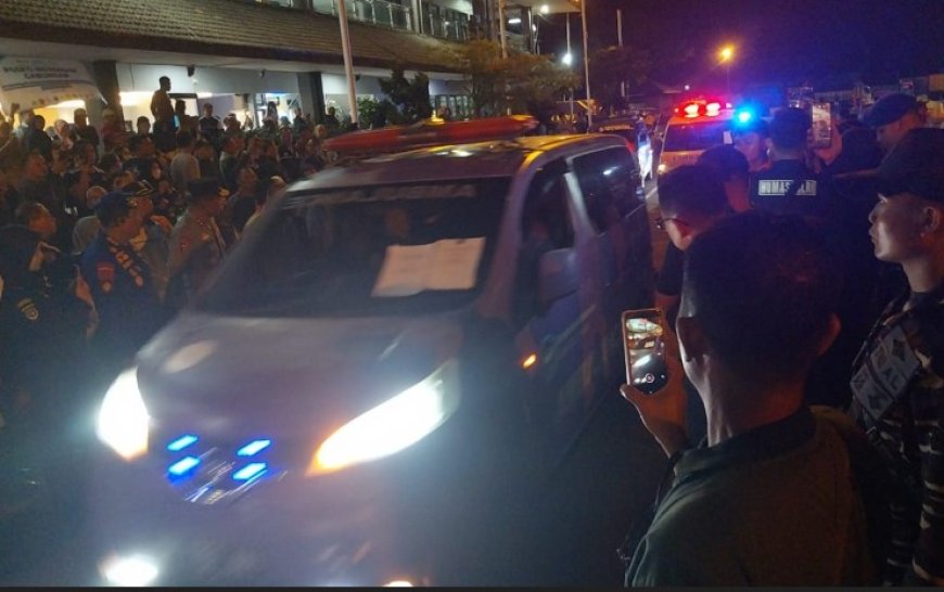 Jenazah Para Korban Meninggal KMP Tunu Pratama Jaya Diserahkan Ke Keluarga