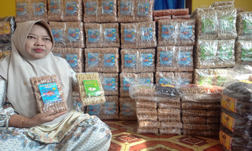 Dari Dapur Desa ke Pasar, Rengginang Ikan Khas Situbondo Diharap Tembus Pasar Nasional