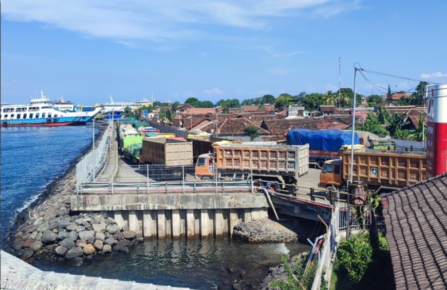 Dirjen Perhubungan Laut Kemenhub Tunda Sementara 15 kapal Layani Penyeberangan Lintasan Pelabuhan Ketapang-Gilimanuk Bali
