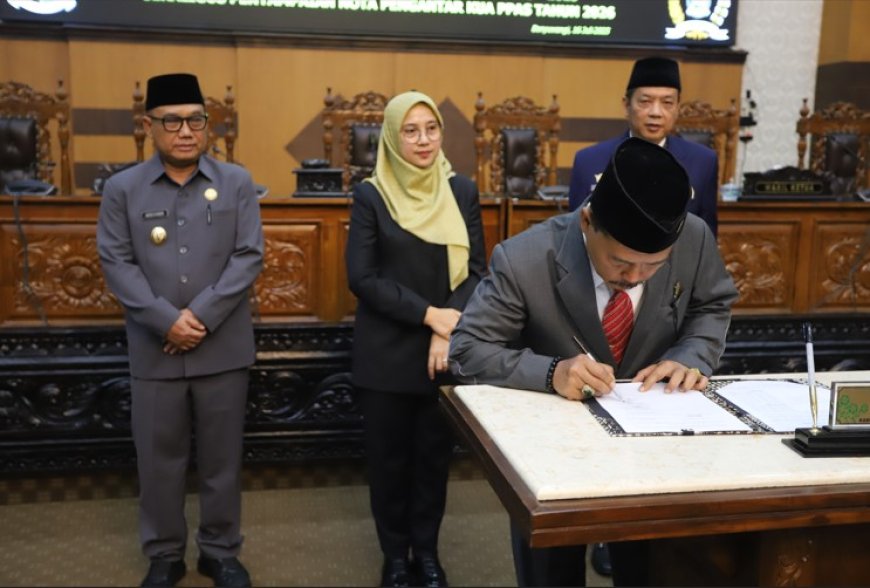 DPRD Setujui Raperda RPJMD Kabupaten Banyuwangi Tahun 2025-2029 Menjadi Peraturan Daerah