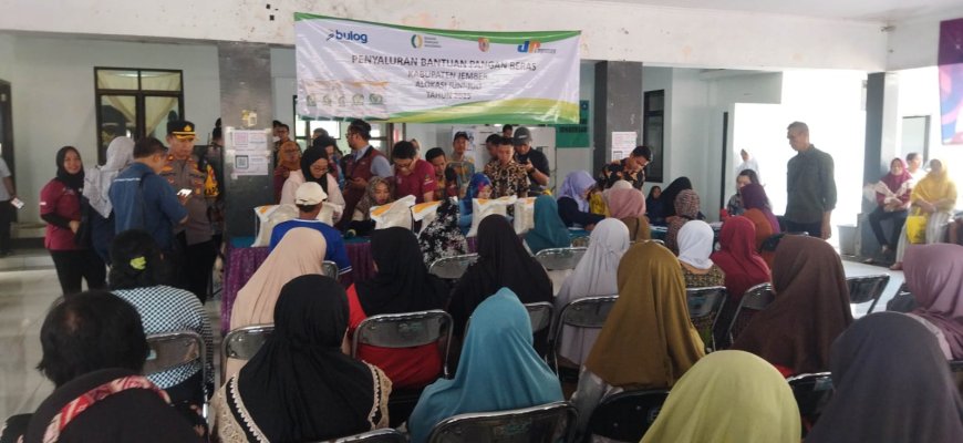 Bantuan Pangan Beras di Jember Mulai Didistribusikan