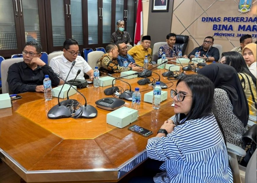 Kunjungan Konsultasi ke DPU Bina Marga Jatim, Anggota Komisi IV DPRD Banyuwangi Pramudita berharap ada Skema Buka Tutup Akses Gumitir