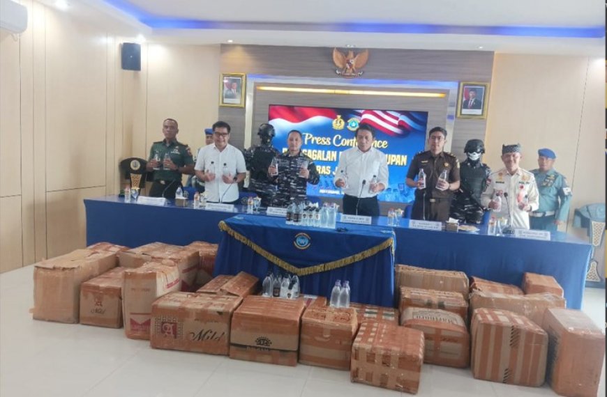 Lanal Banyuwangi Gagalkan Penyelundupan Ribuan Botol Miras Tradisional Arak Bali Lewat Bus, Tiga Orang Diamankan