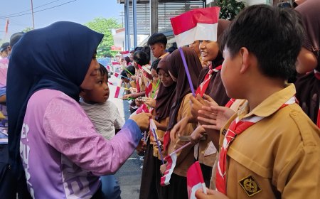 Momen Manis Tajemtra 2025: Cokelat dari Bupati dan Ketua TP PKK untuk Anak-anak Pramuka