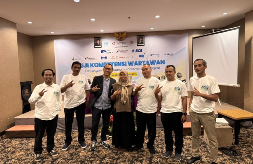 29 Wartawan Peserta UKW LKBN Antara di Surabaya Dinyatakan Kompeten, Teguh Priyanto : Junjung Tinggi Nilai Profesional Jurnalistik