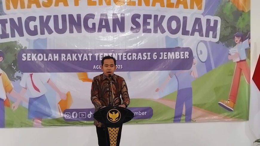 Fawait dan Syair Syaikh Burhanuddin Menggema di Hati Wali Murid Sekolah Rakyat Jember