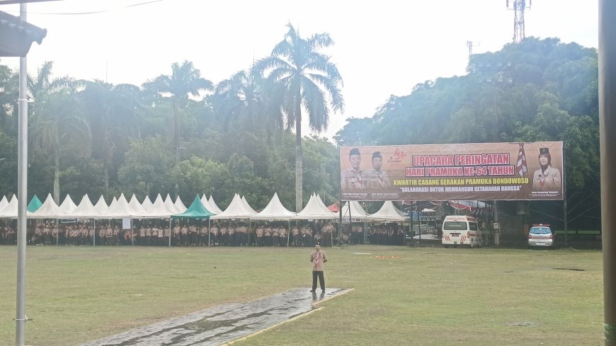 Upacara Pramuka ke-64 di Bondowoso Berlangsung di Tengah Hujan Deras