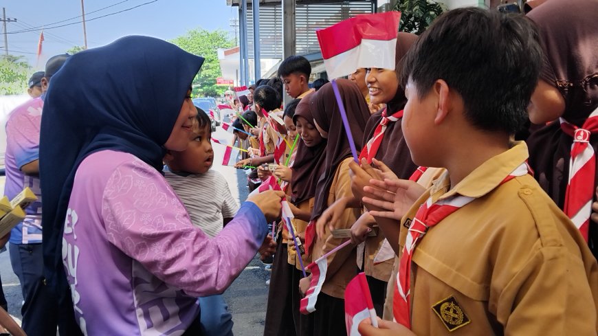 Momen Manis Tajemtra 2025: Cokelat dari Bupati dan Ketua TP PKK untuk Anak-anak Pramuka