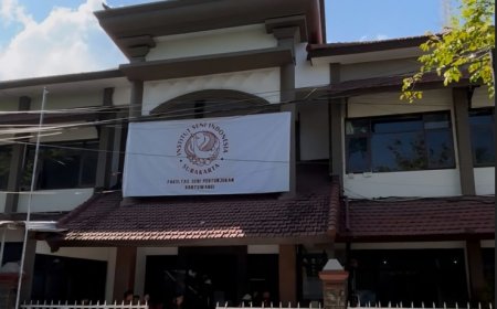 Resmi Memulai Perkuliahan di Banyuwangi, Kampus ISI Surakarta Kolaborasikan Dosen dan Maestro Seni Daerah