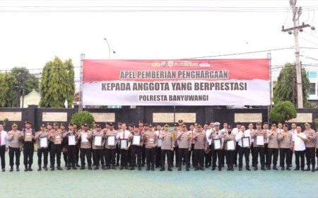 Memacu Semangat, Kapolresta Banyuwangi Beri Penghargaan 43 Personel Berprestasi