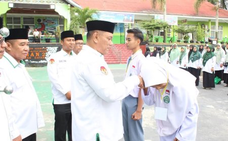 Buka OMI 2025, Kemenang Tanah Datar: Ajang Cetak Generasi Madrasah Cerdas dan Berdaya Saing Global