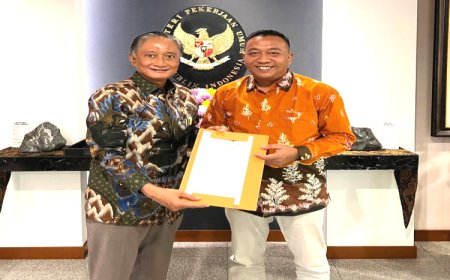 Datangi Kementerian PUPR, Bupati Situbondo Usulkan Perbaikan Jalan Nasional Langganan Banjir