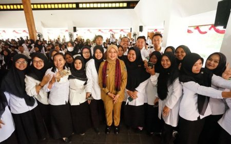 Bupati Ipuk Fiestiandani Angkat 4.909 Honorer Banyuwangi Jadi PPPK Paruh Waktu